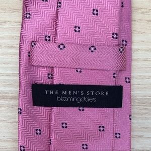 Bloomingdales Pink Silk Slim Tie